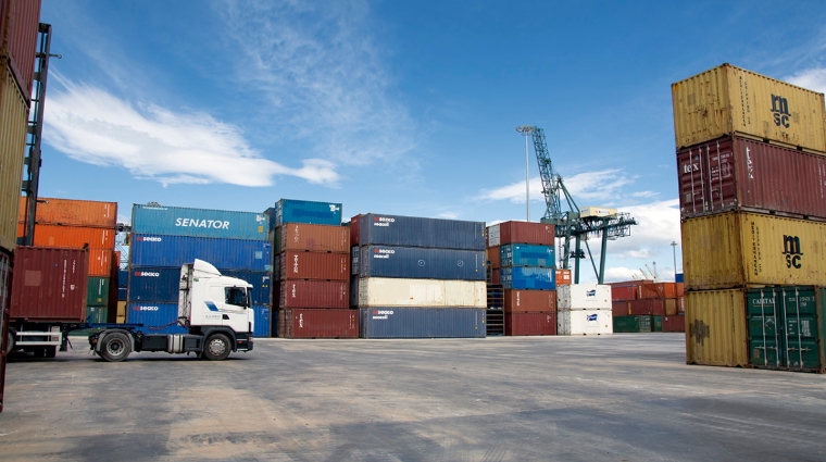 El transporte portuario de Castell&oacute;n sigue sin prestar servicio en APM Terminals Castell&oacute;n. Foto: DP.