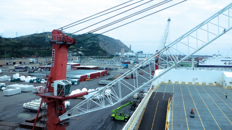 La delegación cántabra realizó una visita general a las instalaciones del Puerto de Bilbao y a la terminal de Toro y Betolaza.