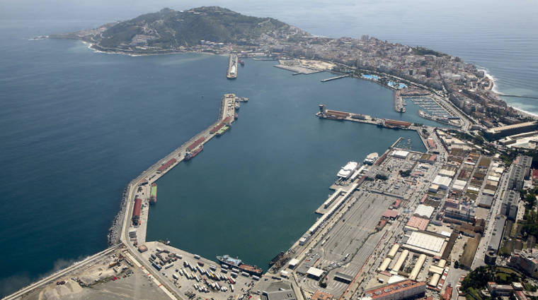 El Puerto de Ceuta finalmente invertir&aacute; 3,18 millones de euros en este material.