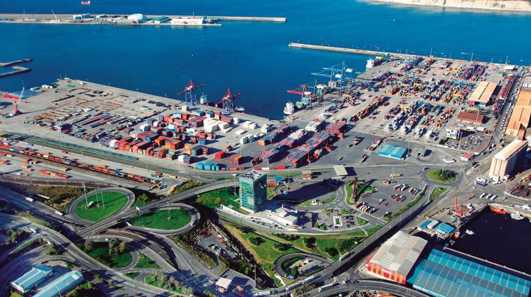 Las instalaciones españolas gestionadas por COSCO Shipping Ports Spain experimentaron el pasado mes de noviembre un crecimiento del 7,7%.