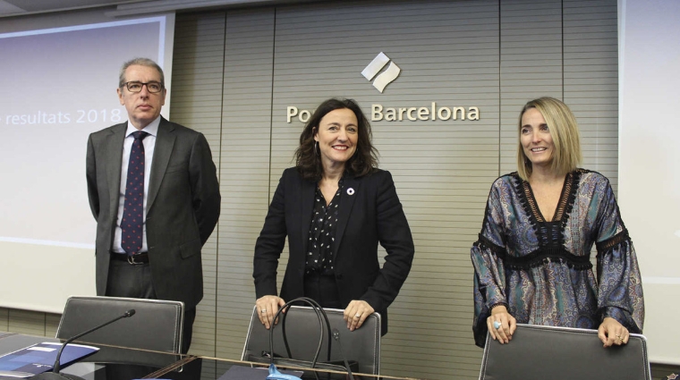 Jos&eacute; Alberto Carbonell, director general del Puerto de Barcelona; Merc&egrave; Conesa, presidenta, y N&uacute;ria Burguera, directora de Comunicaci&oacute;n y Relaciones Institucionales. Foto E. Garc&iacute;a.