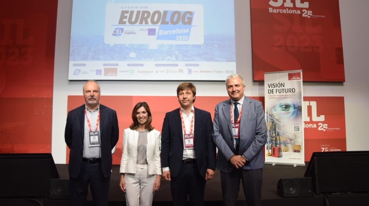 Desde la izquierda, el presidente de ELA, Paolo Bisogni; la presidenta del CEL, Ana González; el director general del CEL, Ramón Garcia; y el eurodiputado, Marco Campomenosi. Foto: Loli Dolz.