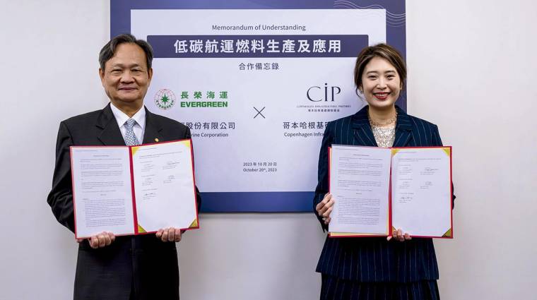 El memorando de entendimiento ha sido firmado por el presidente de Evergreen Marine Corporation Eric Hsieh y la directora general de CISC Taiwan Marina Hsu.