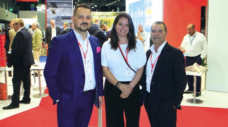 Desde la izquierda: Vicent Lladó, director Port Services Mediterranean en Konecranes; Catarina López, Manager, Port Services Spain; y Alfredo Bouza, VP Sales &amp; Marketing de Konecranes Port Service. Foto J.P.