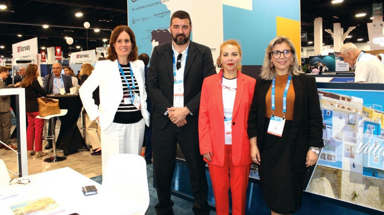 Marina Campello, técnico del Patronato de Turismo del Ayuntamiento de Alicante; José Francisco Mancebo, director general del Patronado de Costa Blanca; Mónica Bautosta, directora comercial; y Mª Carmen Sánchez, vicealcaldesa y concejala de Turismo del Ayuntamiento de Alicante. Foto B.C.