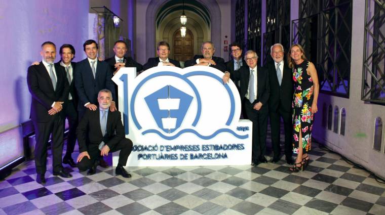Miembros de la junta directiva de la Asociación de Empresas Estibadoras Portuarias de Barcelona (AEEPB). Foto A.Tejera.