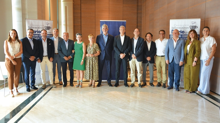 Magda Tatay; Sebastián Pla; Alfredo Soler; José Oliver; Rafael Milla; Mar Chao, Marián Cano; Paco Prado; Javier Climent; Miguel Ruiz; Antonio Torregrosa; Raúl Rodríguez; Jorge Alonso, Loli Dolz y Eva Monrós. Foto J.C.P.