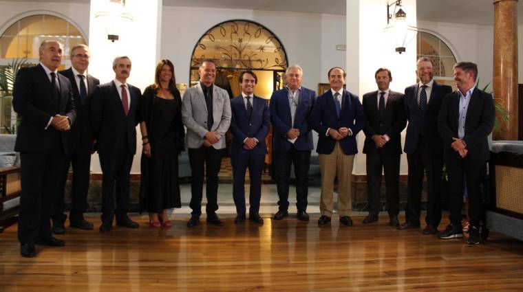 Autoridades presentes anoche en el cóctel de bienvenida del XII Congreso FETEIA Algeciras. Foto A.Tejera.