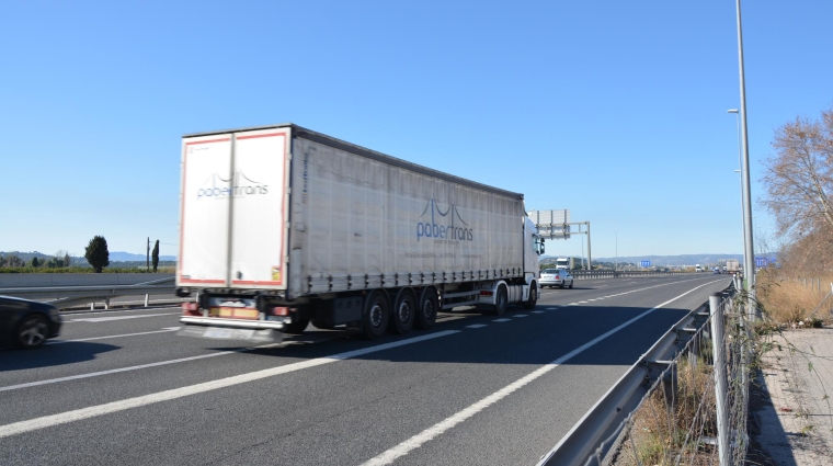 En la práctica sólo podrán acogerse unas pocas grandes empresas ya que más del 99% de los actuales transportistas de vehículos ligeros en España tienen una flota muy inferior.