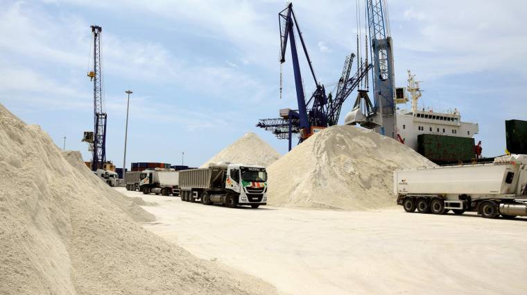 El tráfico de graneles en el Puerto de Castellón subió un 55% en los dos primeros meses del año. Foto: DP.