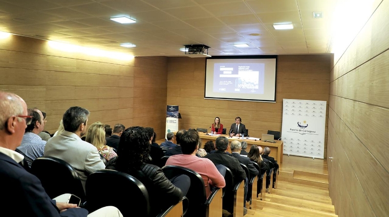 Durante el acto, se han celebrado varias mesas redondas.