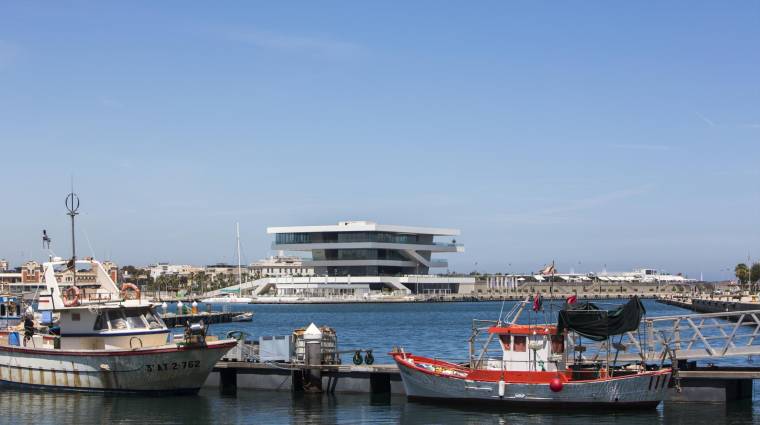 Ribó adelanta que los tribunales deberán decidir sobre las concesiones de la Marina del Puerto de Valencia.