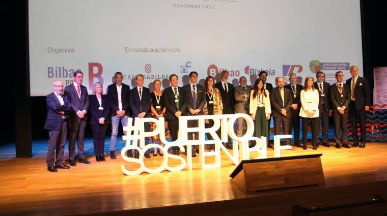 El I Congreso Internacional de Sostenibilidad Portuaria reunió ayer a un selecto panel de expertos en el Palacio Euskalduna de Bilbao. Fotos J.P.