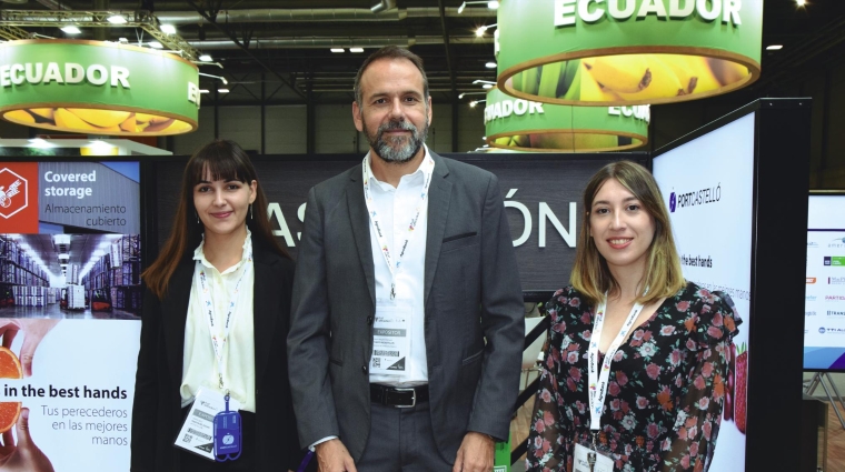 Arantxa Barrachina y María Sáez (Responsables de Comercial); y Adolfo Noguero, jefe del departamento de Expansión. Foto B.C.