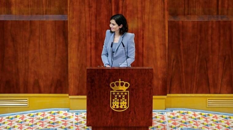 Isabel Díaz Ayuso, todavía presidenta en funciones de la Comunidad de Madrid, ayer durante su discurso de investidura, cuya votación tendrá lugar hoy.