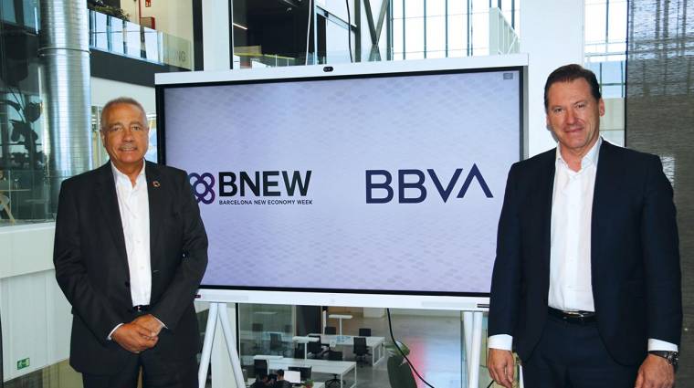 Pere Navarro (izquierda) i Francisco Pla (derecha) firmaron este miércoles el acuerdo de patrocinio de BBVA i BNEW