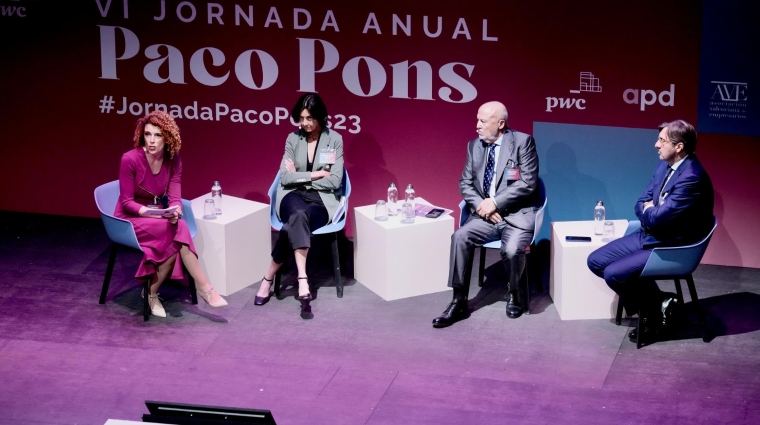 Sandra Deltell, socia responsable de PwC Comunitat Valenciana y Región de Murcia; María José Félix, CEO de Helados Estiu; Francisco Lorente, director general de MSC España; y Lalo Salvo, vicepresidente de Power Electronics, participaron en la primera mesa redonda de la VI Jornada Anual Paco Pons.