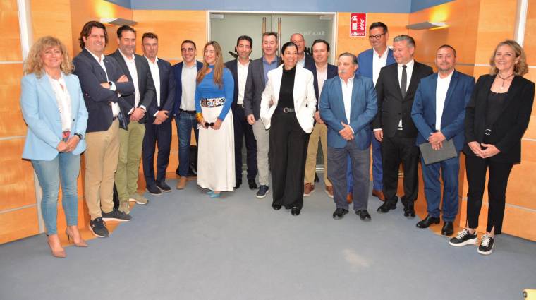 Miembros del Comité Organizador de Intralogistics VLC tras la presentación del certamen el pasado viernes en Feria Valencia. Foto R. T.