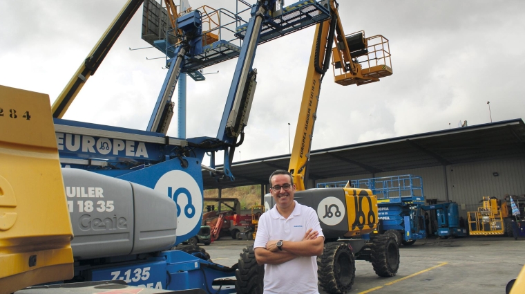 Marcos Blasco, director general de Europea Elevación, en las instalaciones de la compañía en Beniparrell. Foto: Loli Dolz