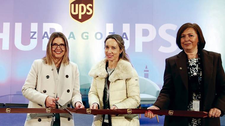 Romina Lorenzo, country manager UPS Iberia, Raquel Campos, directora general de planificación estratégica del Gobierno de Aragón y Margarita Sacristan, supervisora del centro UPS Zaragoza.