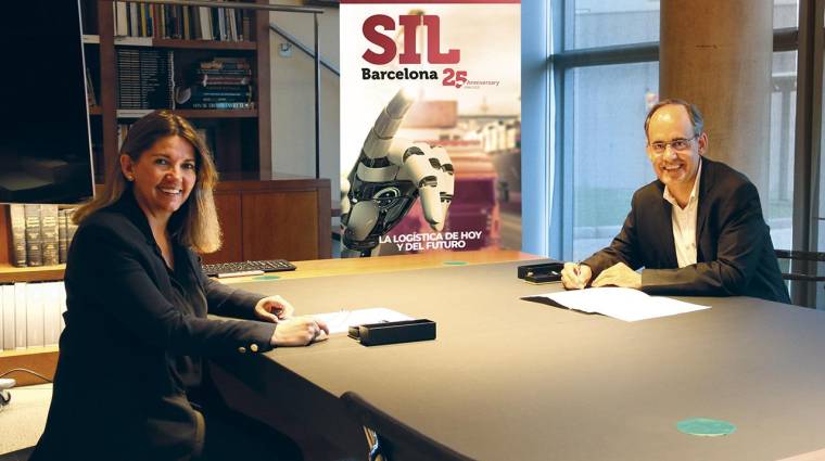 Blanca Sorigué, directora general del CZFB y del SIL; y Miquel Serracanta, Board Member del CSCMP.