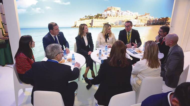El comité trabajará en una estrategia común que permita atraer más escalas de cruceros al puerto de Castellón.