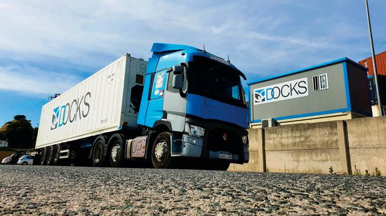 El operador logístico Docks contempla tres divisiones de servicio: transporte, depósito de contenedores e inspección.