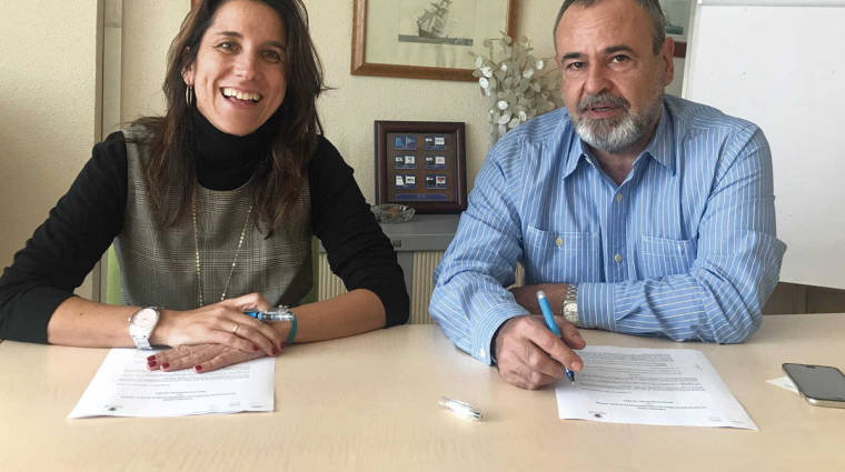 En la imagen, Mercedes Pardo, directora general del IME, y Julio Fern&aacute;ndez, director general de ASECOB, durante la firma del acuerdo.