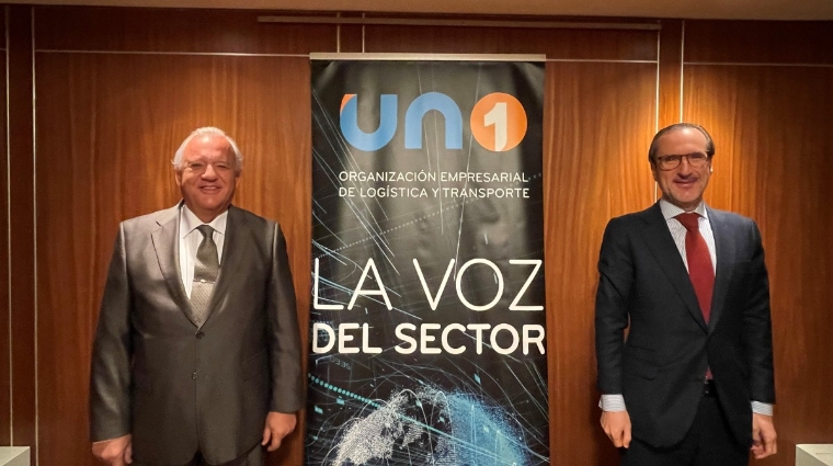 El presidente de UNO Logística, Francisco Aranda (a la derecha), y el presidente de ATE Outsourcing, Luis Pérez.