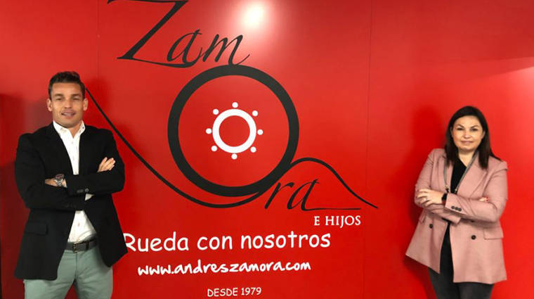 Andr&eacute;s Zamora, CEO de Andr&eacute;s Zamora e Hijos S. A., y Cristina Plumed, presidenta de la Asociaci&oacute;n de Empresarios del Camp de Morvedre (ASECAM).