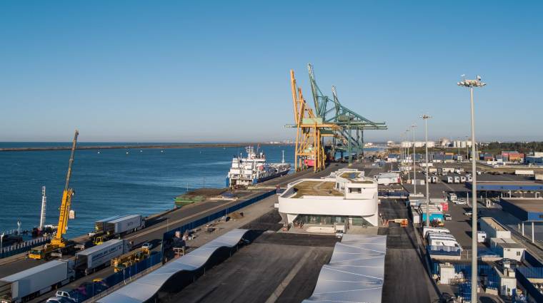 El Puerto de Huelva participa en el proyecto europeo EALING que promueve el desarrollo de todos los estudios y trabajos previos a la construcción de las infraestructuras portuarias necesarias para ofrecer el suministro eléctrico a buques.
