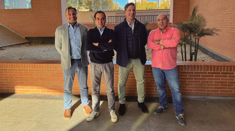 De izquierda a derecha: Richard Deaville, director financiero; Alejandro Ruiz, director general; Alejandro Trigo, director comercial; y José Parreño, director de Operaciones de Avanza Logístics.