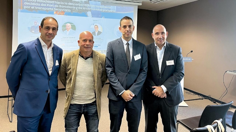 Pere Carbonés, director de Trafic Europa en Calsina Carré; Xavier Moliné, director general de APMT Ferrocarriles; Pablo García, director general de Synergy y Carles Mayol, jefe de la división de contenedores de Port de Barcelona. Foto J.P.M.
