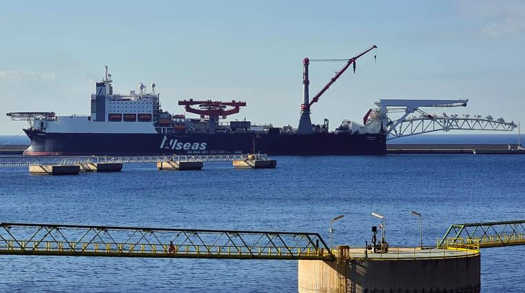 El buque “Solitaire” realizará labores de puesta a punto en el Puerto de Cartagena durante los próximos seis meses.