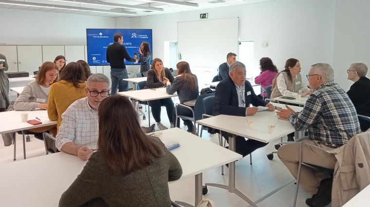 Durante la jornada celebrada ayer se mantuvieron más de 60 reuniones.