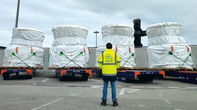 En total, Altius gestionará el transporte de estos equipos en más de 1.000 kilómetros, por transporte terrestre y fluvial.