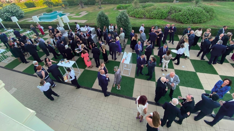 La cena del 120º aniversario de la Asociación Naviera Valenciana se celebró en Las Arenas el pasado viernes. Asistieron alrededor de 150 personas. Foto F.V.