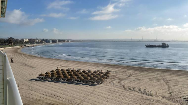 Port Tarragona licita el dragado y aportación de arena en la playa de la Pineda