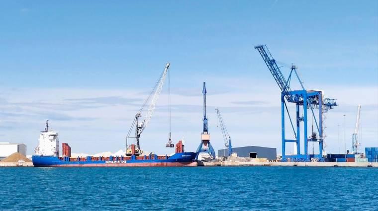 El granel sólido sigue siendo la mercancía con mayor crecimiento en el Puerto de Castellón.