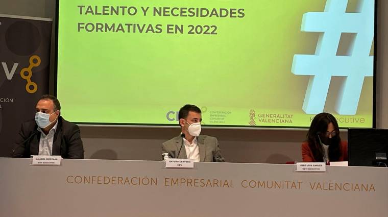 Momento de la presentación del “Estudio de Tendencias del Mercado Laboral y el Empleo, Gestión de Talento y Necesidades de formación en la Comunitat Valenciana 2022 en el contexto Post Covid-19”.