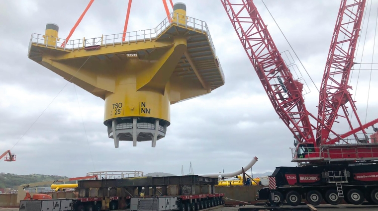 Navacel Process Industries se beneficia de su ubicación en el Puerto de Bilbao, junto a la Ría, con un muelle propio.