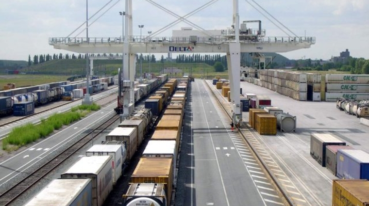 Tras 10.000 km a trav&eacute;s de siete pa&iacute;ses, los 41 contenedores llegaron a la terminal de Lille Dourges, en el norte de Francia.