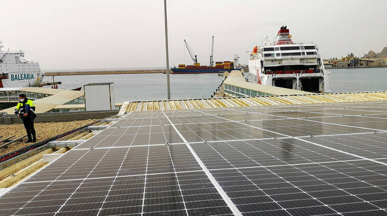 Comienza la instalaci&oacute;n de la planta solar fotovoltaica en la Estaci&oacute;n Mar&iacute;tima del Puerto de Almer&iacute;a.