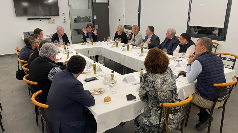 Cena coloquio sobre &ldquo;Supercomputaci&oacute;n: el impacto de la digitalizaci&oacute;n en las empresas&rdquo;..