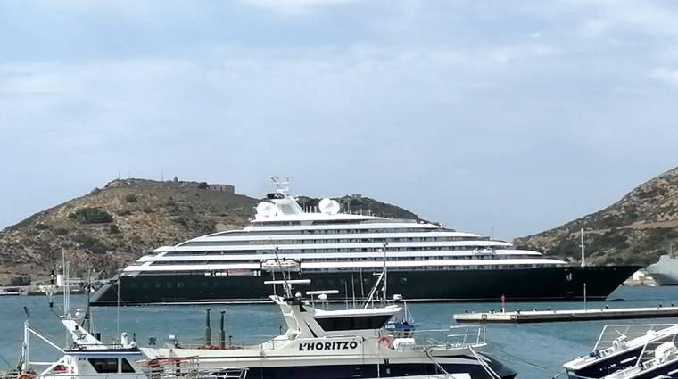 Con 214 pasajeros, el buque de lujo “Scenic Eclipse 2” recién inaugurado volverá al Puerto en el mes de junio.