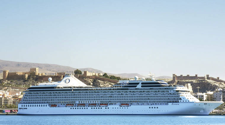 El Puerto de Almer&iacute;a recibi&oacute; ayer la visita del crucero &ldquo;Riviera&rdquo;, uno de los cruceros m&aacute;s elegantes y sofisticados de la naviera Oceania Cruises.