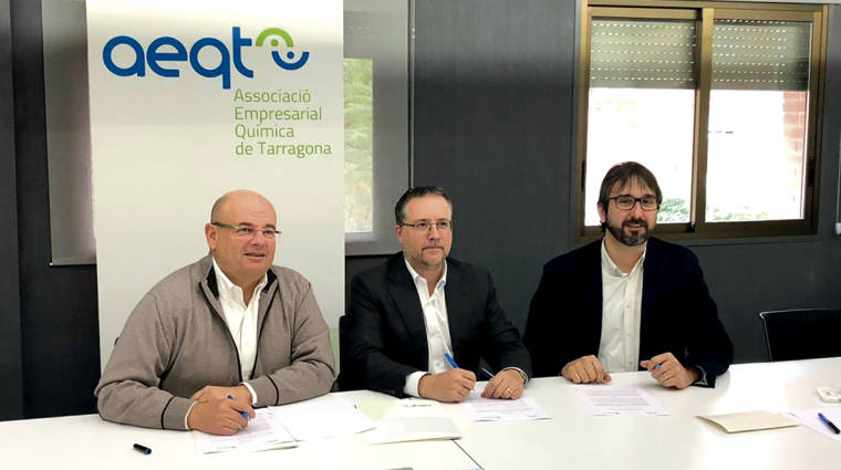 La Asociaci&oacute;n Empresarial Qu&iacute;mica de Tarragona (AEQT) y Proacit firman un acuerdo de colaboraci&oacute;n.
