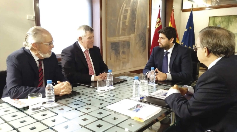 Un momento de la reuni&oacute;n entre Pedro D&iacute;az y Fernando L&oacute;pez Miras.