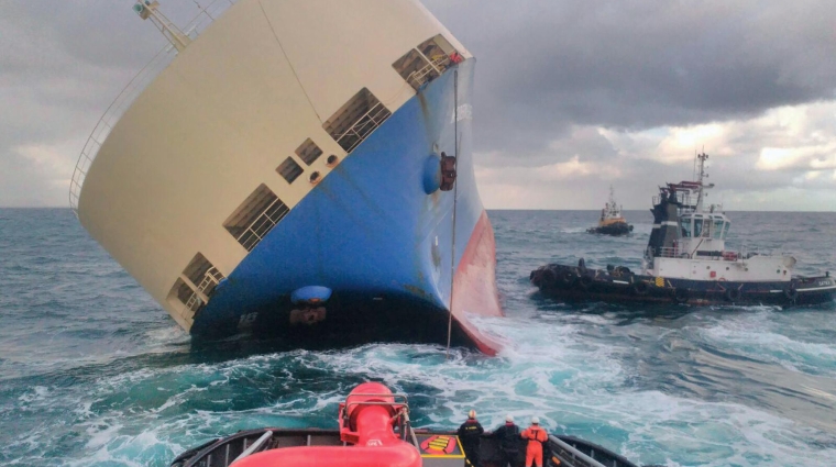 ﻿El “Modern Express” quedó a la deriva el 26 de enero de 2016 frente a Cabo Ortegal, en el Golfo de Vizcaya, en medio de un fuerte temporal, con una escora que llegó a los 43 grados y obligó a evacuar en helicóptero a los 22 miembros de su tripulación. El 3 de febrero entró en el Puerto de Bilbao, designado como puerto refugio, donde fue adrizado y descargado sin contratiempos.