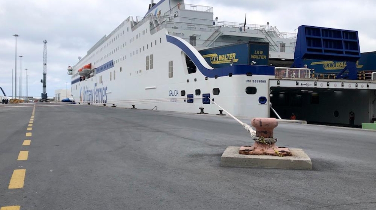 El “Galicia”, atracado en el Puerto de Bilbao.